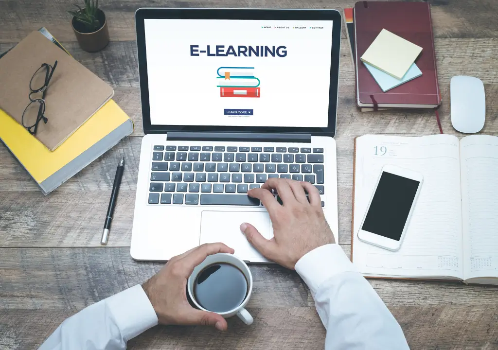 Digital Courses and E-books
